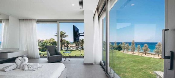 6 bedrooms Villa in Protaras, Cyprus No. 10675 10