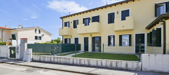 3-salle Duplex à San Donà di Piave, Italy No. 279037 36