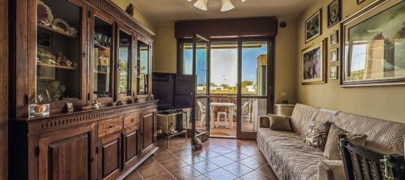 1 bedroom Apartment in Rome, Italy No. 318468 2