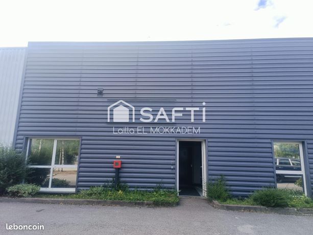  عقار تجاري في Oyonnax, France 300متر مربع رقم 314813