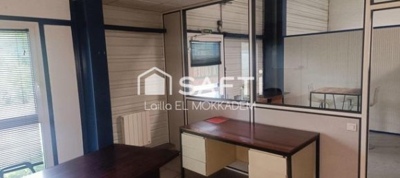  عقار تجاري في Oyonnax, France 300متر مربع رقم 314813 2