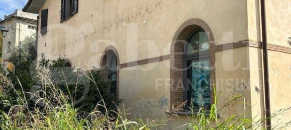 Edifício de 5 divisões em Montignoso, Italy N.º 191927 8