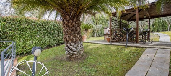 4 rooms House in Poggio a Caiano, Italy No. 19265 2