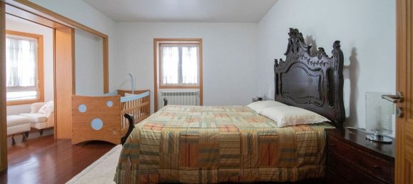 9 bedrooms House in Oliveira de Azemeis, Portugal No. 72047 13