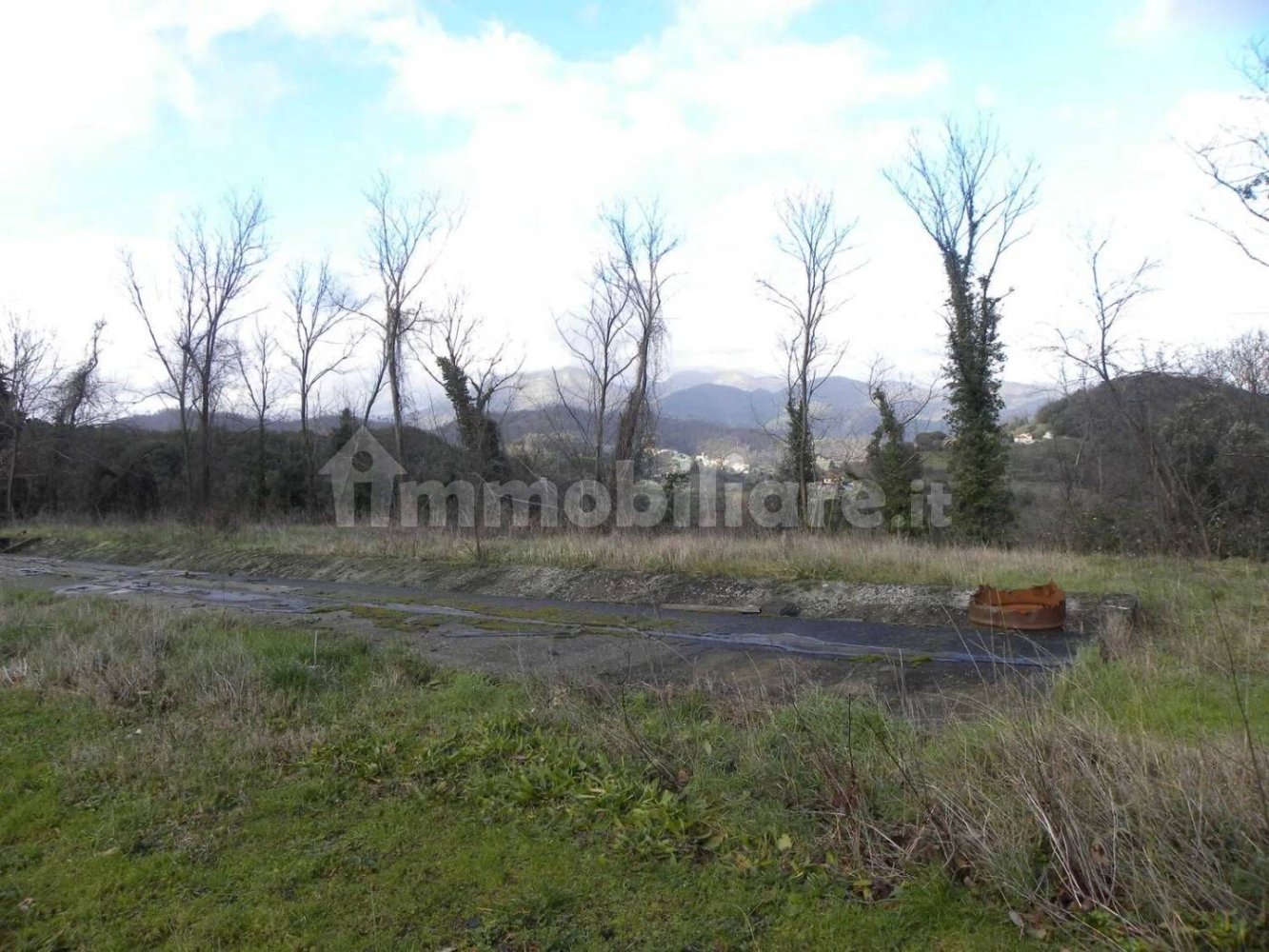 120m² Building in Lucca, Italy No. 332537