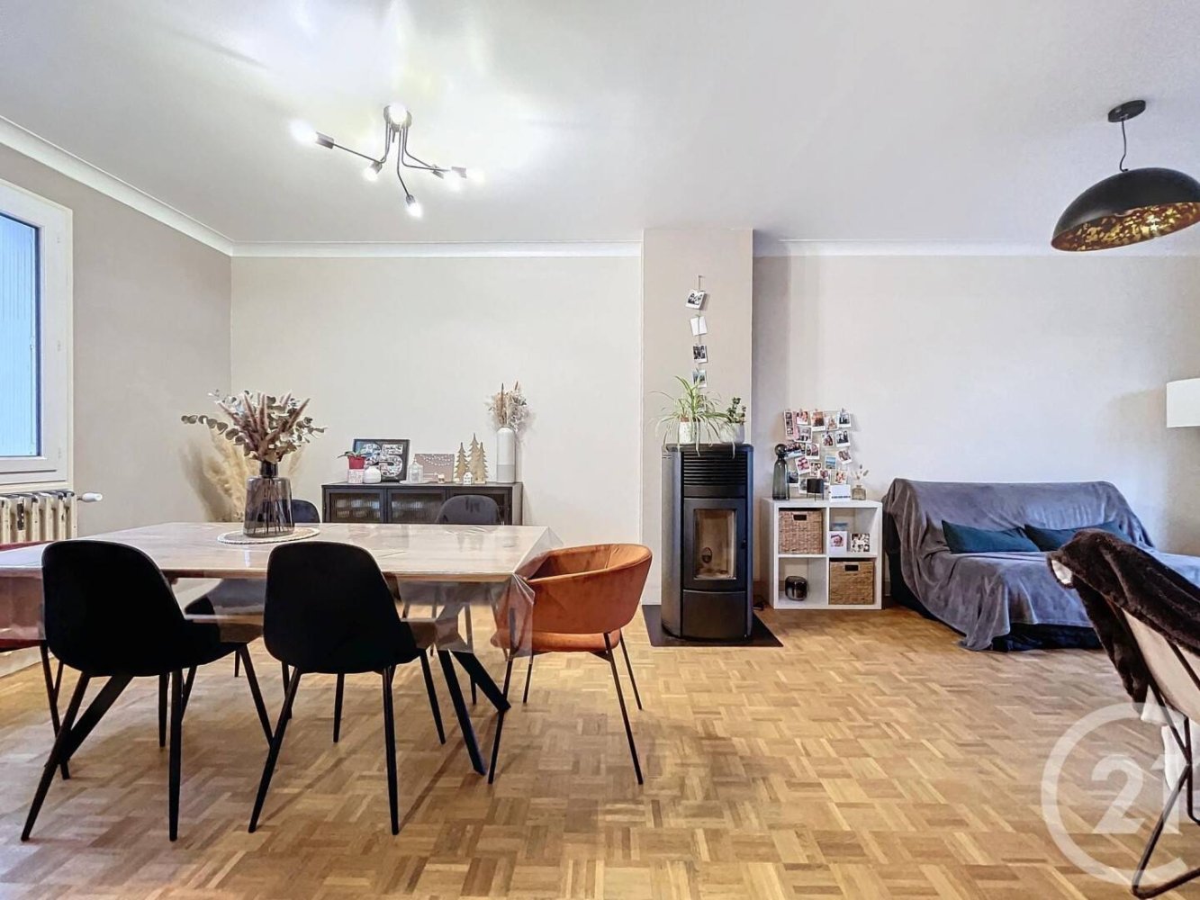 3 bedrooms House in Chartres, France No. 42902