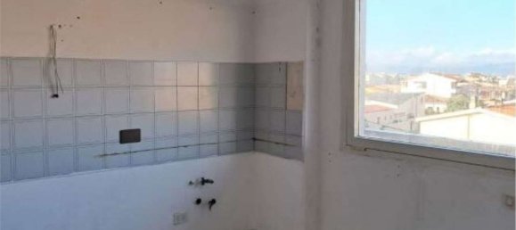 2-salle Appartement à Olbia, Italy No. 13425 11