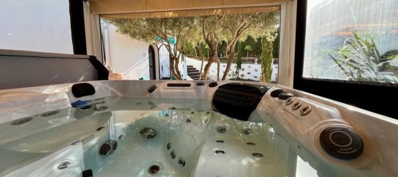 Villa de 4 dormitorios en Alicante, Spain No. 184724 10