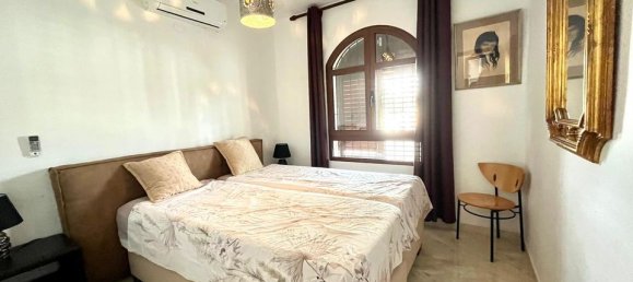 Villa de 4 dormitorios en Alicante, Spain No. 184724 40