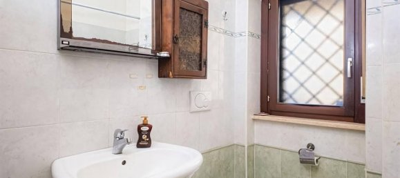 2 rooms Apartment in Sant'Angelo Romano, Italy No. 32531 13