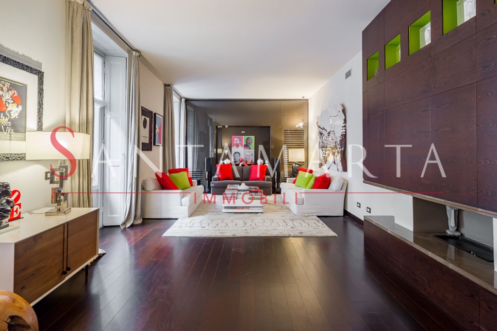 Квартира с 3 спальнями в Милан, Италия № 243516