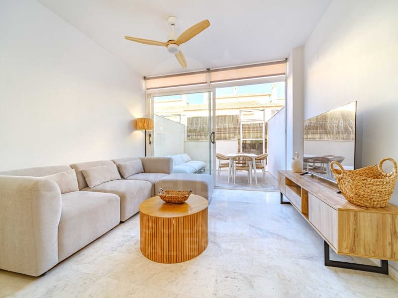 3 bedrooms Townhouse in Alicante, Spain No. 242933