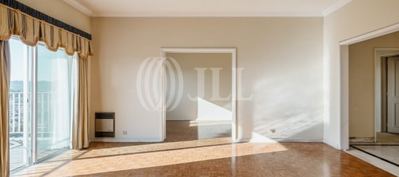 4 bedrooms Apartment in Lisbon, Portugal No. 118839 4