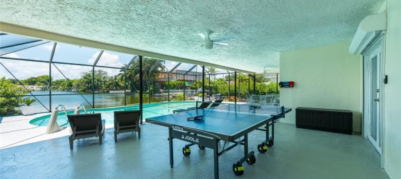3 dormitorios villa en alquiler en Miami, Miami-Dade, Florida, USA № 615559 3