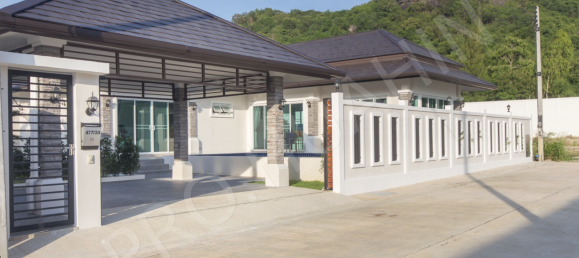 3 Schlafzimmer Villa in Hua Hin, Thailand, Nr. 165752 4
