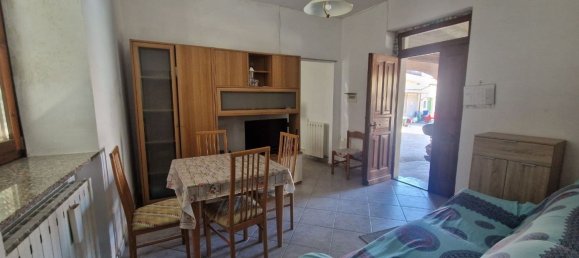 3 rooms Apartment in Venegono Superiore, Italy No. 334169 10