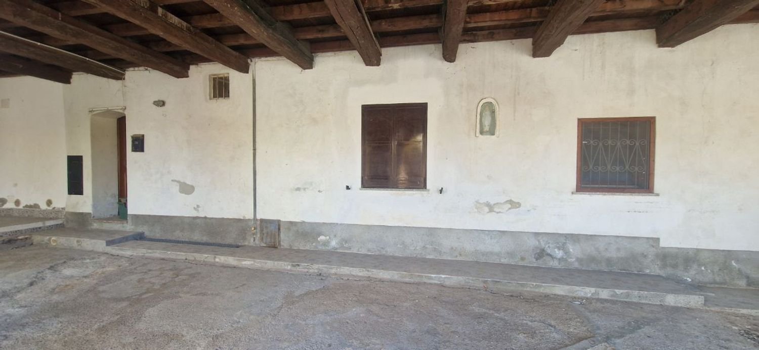 3 rooms Apartment in Venegono Superiore, Italy No. 334169