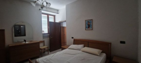 3 rooms Apartment in Venegono Superiore, Italy No. 334169 15