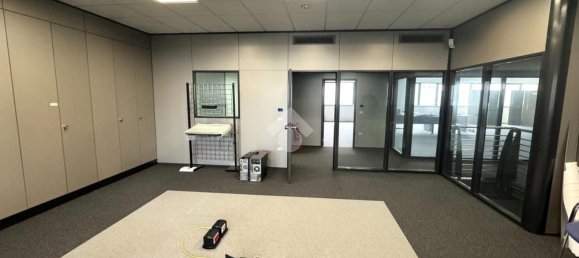 800m² Warehouse in Loreggia, Italy No. 61162 27