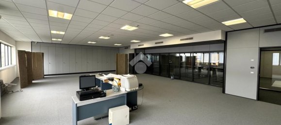 800m² Warehouse in Loreggia, Italy No. 61162 11