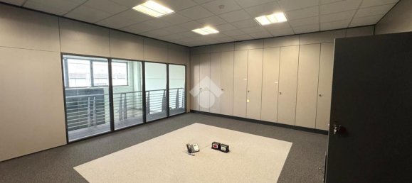 800m² Warehouse in Loreggia, Italy No. 61162 3