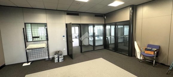 800m² Warehouse in Loreggia, Italy No. 61162 26