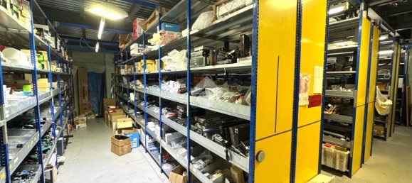 800m² Warehouse in Loreggia, Italy No. 61162 6