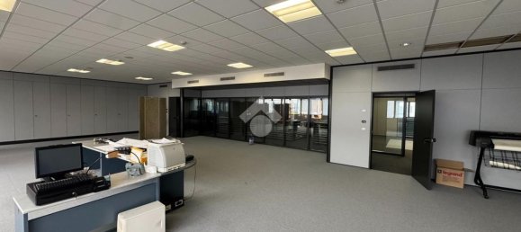 800m² Warehouse in Loreggia, Italy No. 61162 12