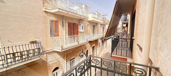 Casa de 2 habitaciónes en Grumo Appula, Italy No. 27787 7