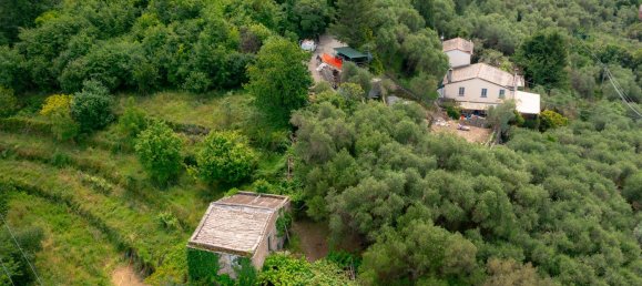 Дом с 4 комнатами в Лаванья, Италия № 272384 22