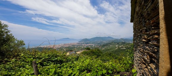 Дом с 4 комнатами в Лаванья, Италия № 272384 11