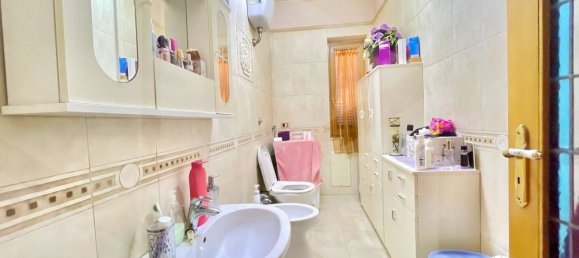 Apartamento de 3 dormitorios en Giugliano in Campania, Italy No. 260296 10