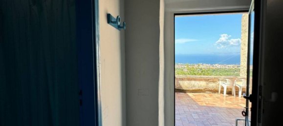 Apartamento de 2 dormitorios en Piano di Sorrento, Italy No. 357516 2