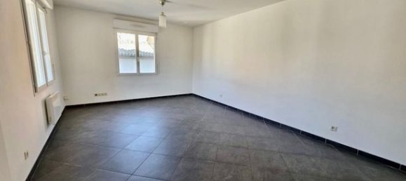 2 Schlafzimmer Haus in La Courneuve, France, Nr. 310938 9