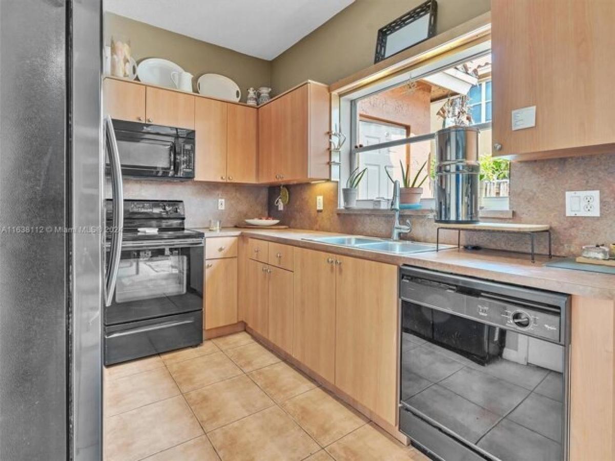 Дом с 3 спальнями в Майами-Лейкс, США № 437093