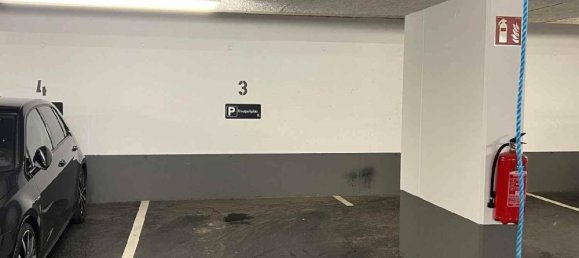 Estacionamento em Hernals, Austria N.º 46615 2