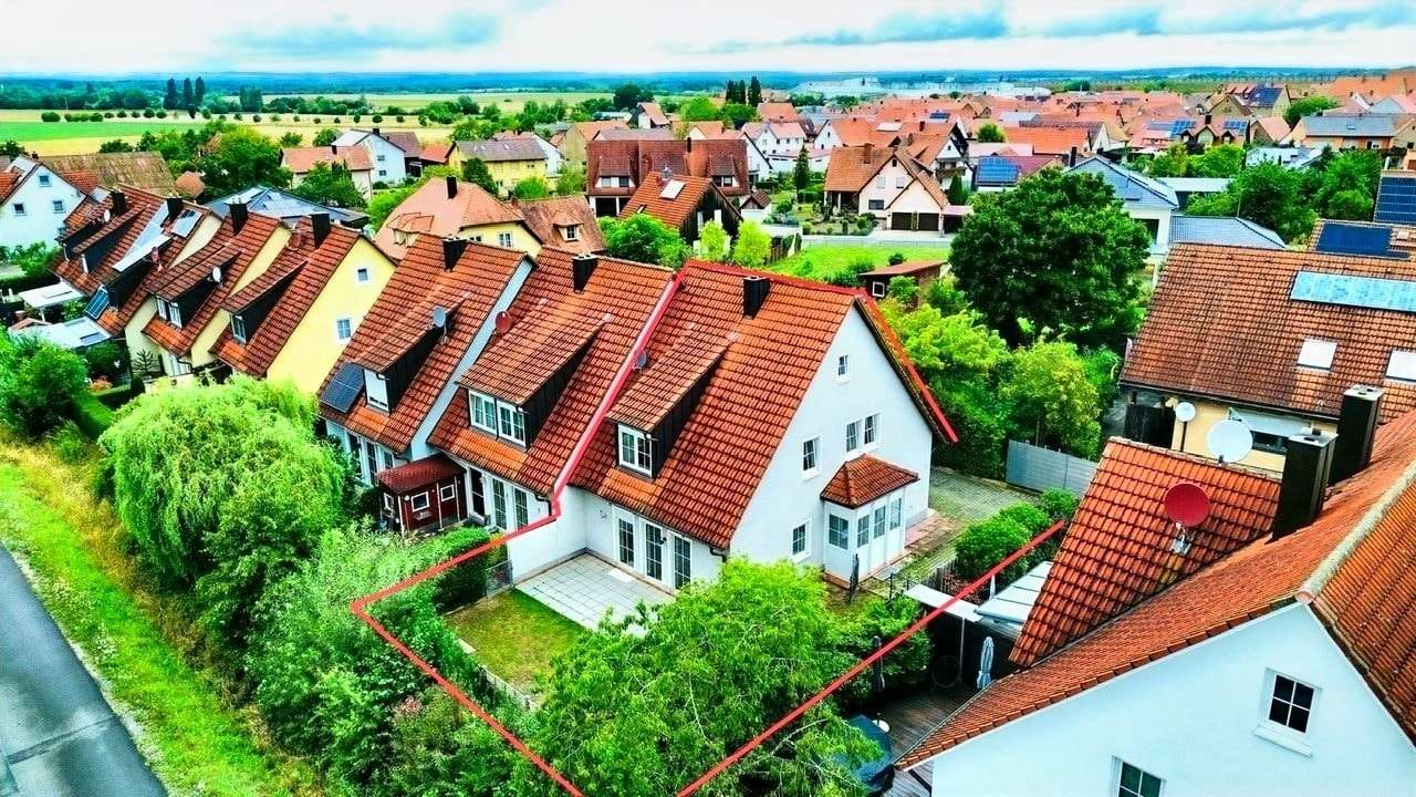 4 Schlafzimmer Stadthaus in Kitzingen, Germany, Nr. 228342