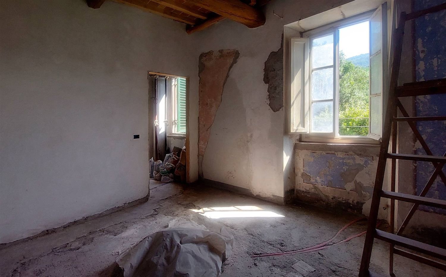 8 rooms Villa in Pescaglia, Italy No. 86146