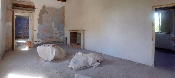 8 rooms Villa in Pescaglia, Italy No. 86146 11