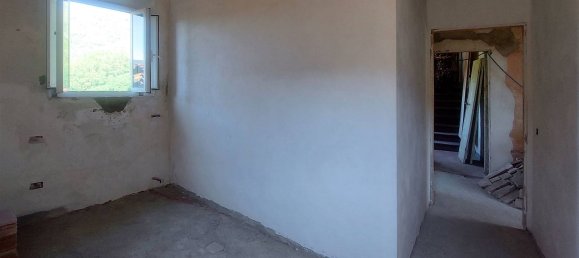 8 rooms Villa in Pescaglia, Italy No. 86146 3