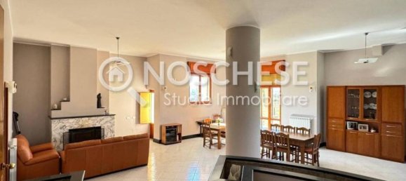 6 rooms Villa in Pontecagnano Faiano, Italy No. 65227 4