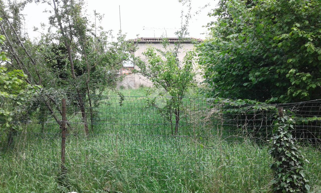  قطعة أرض في Pontoglio, Italy 643متر مربع رقم 7204