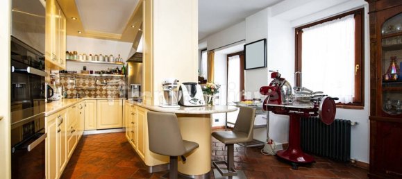 5 Schlafzimmer Villa in Bergamo, Italy, Nr. 170940 10