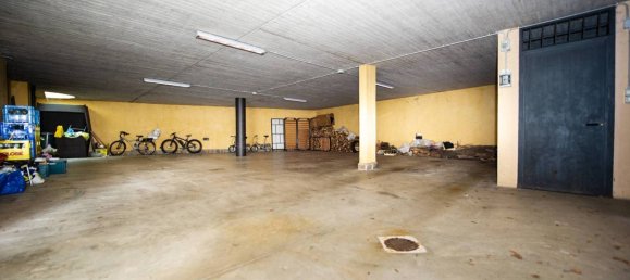 5 Schlafzimmer Villa in Bergamo, Italy, Nr. 170940 22