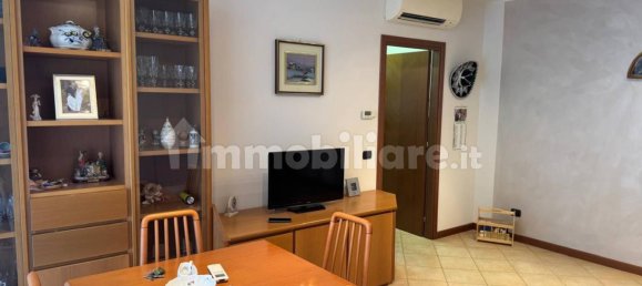 Apartamento de 2 dormitorios en San Martino in Strada, Italy No. 307958 3
