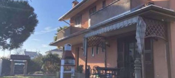5 rooms Apartment in Noviglio, Italy No. 3255 2