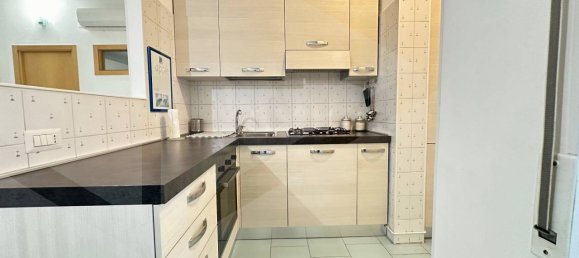 Apartamento de 3 habitaciónes en San Donato Milanese, Italy No. 29885 16