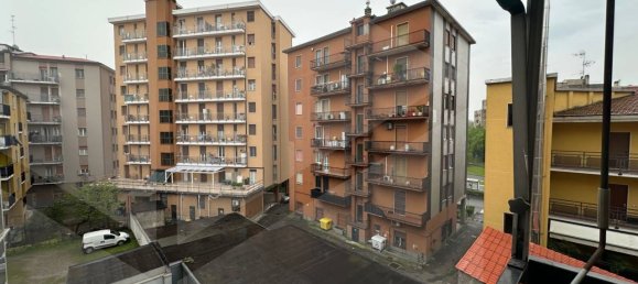 Apartamento de 3 habitaciónes en San Donato Milanese, Italy No. 29885 12