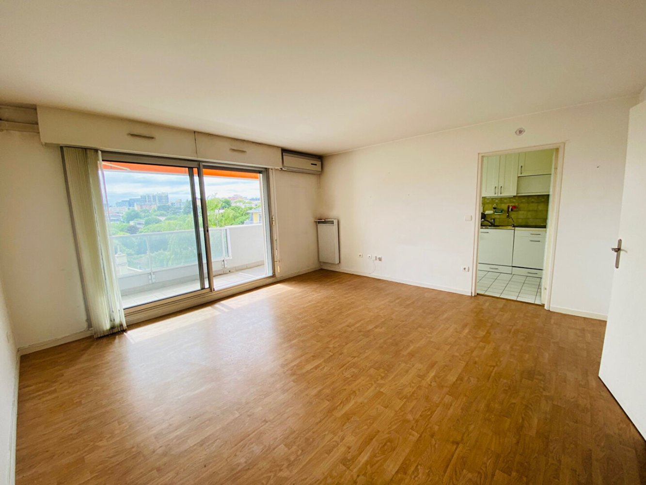 2 bedrooms Apartment in Nogent-sur-Marne, France No. 174195