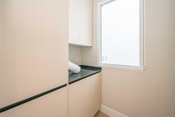 Apartamento de 2 dormitorios en Madrid, Spain No. 123474